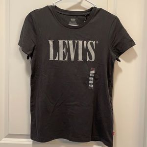 Women’s Levi’s Tee - NEW WITH TAGS!